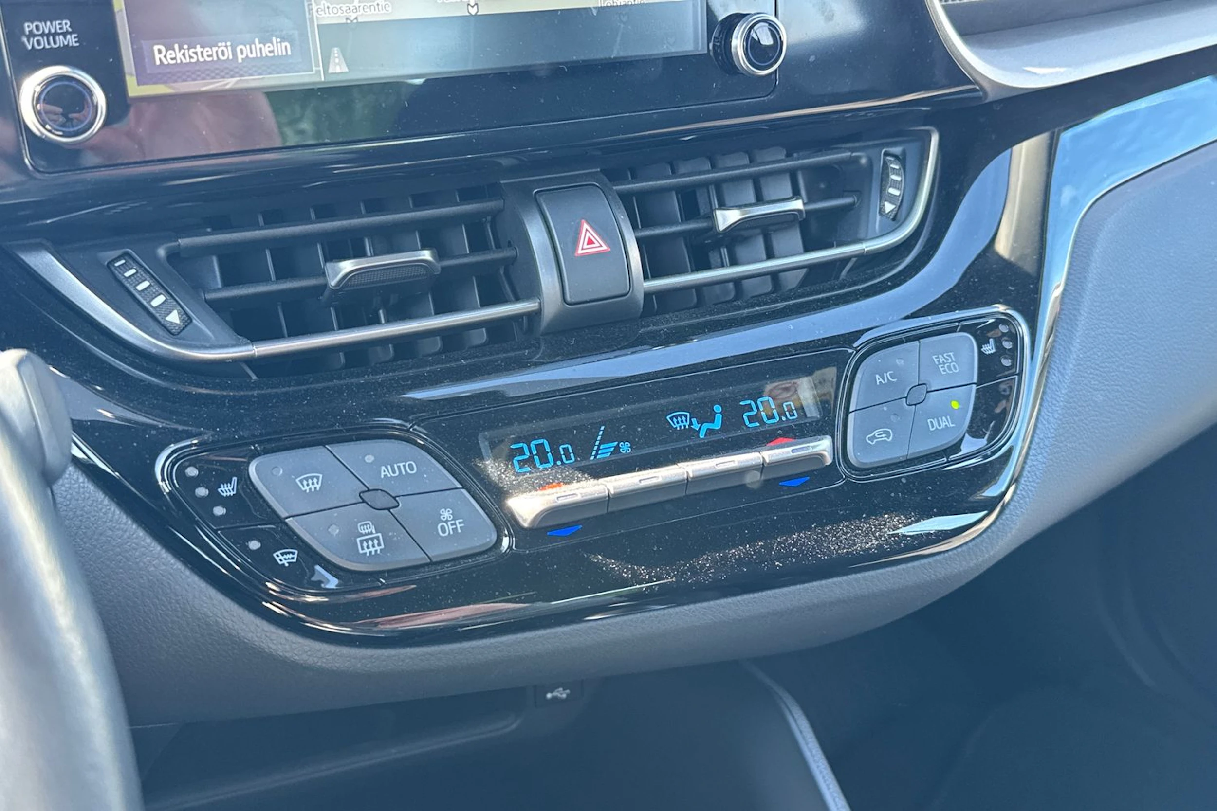 Harmaa Toyota C-HR 2021 kuva 9.