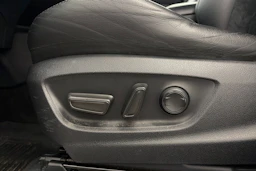 Hopea Toyota C-HR 2021 kuva 13.