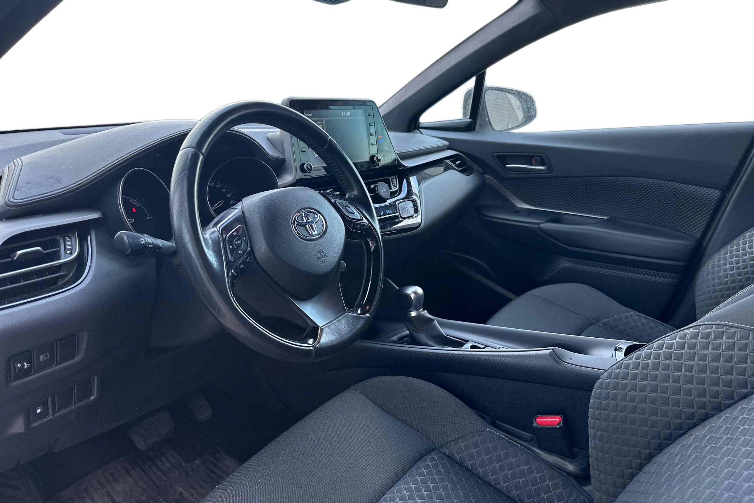 valkoinen Toyota C-HR 2021 kuva 3.