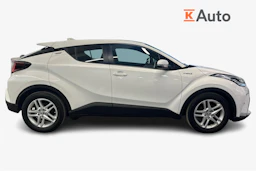 valkoinen Toyota C-HR 2021 kuva 5.