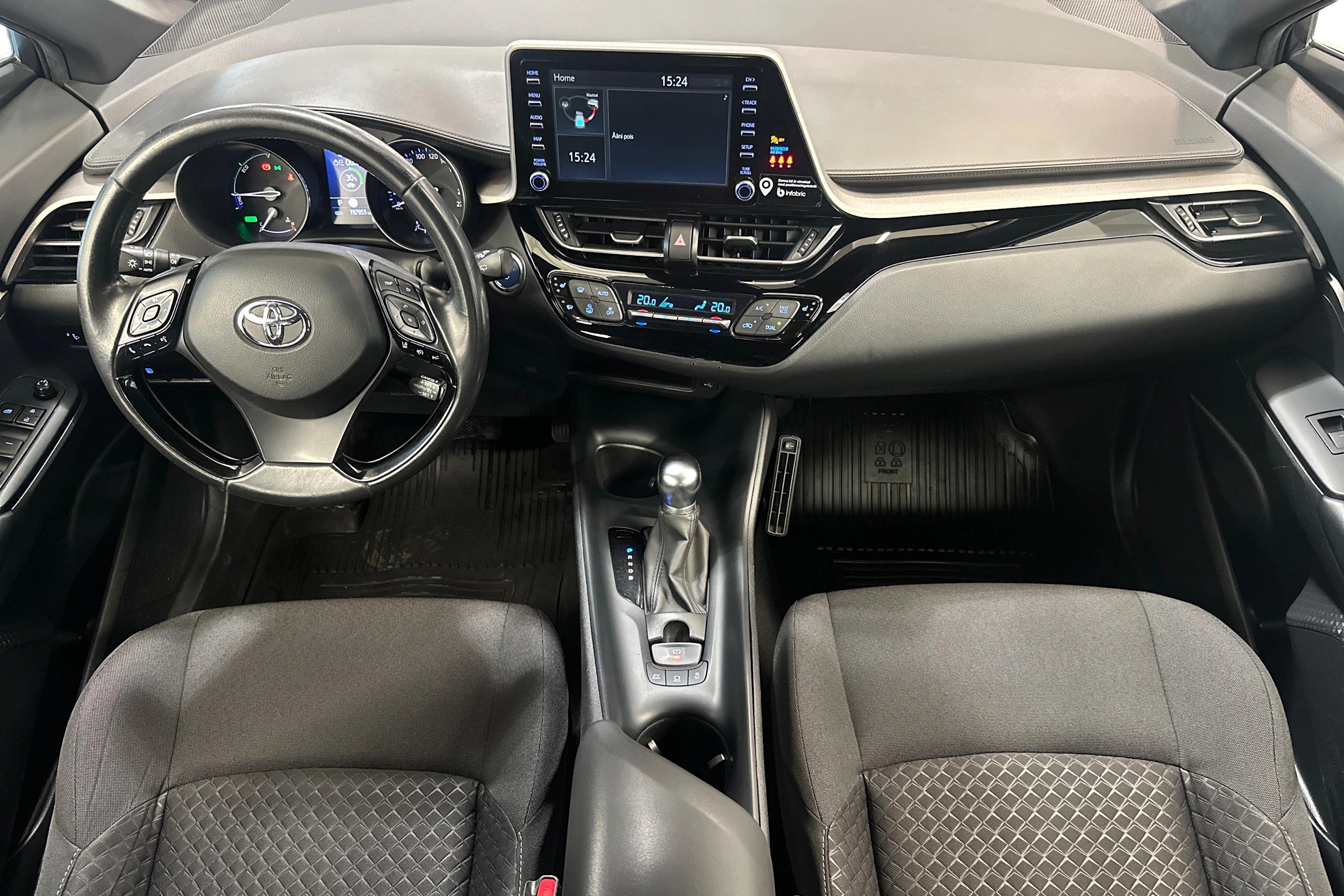 valkoinen Toyota C-HR 2021 kuva 7.