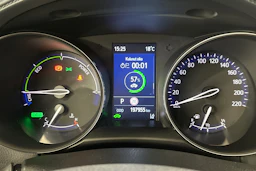 valkoinen Toyota C-HR 2021 kuva 14.