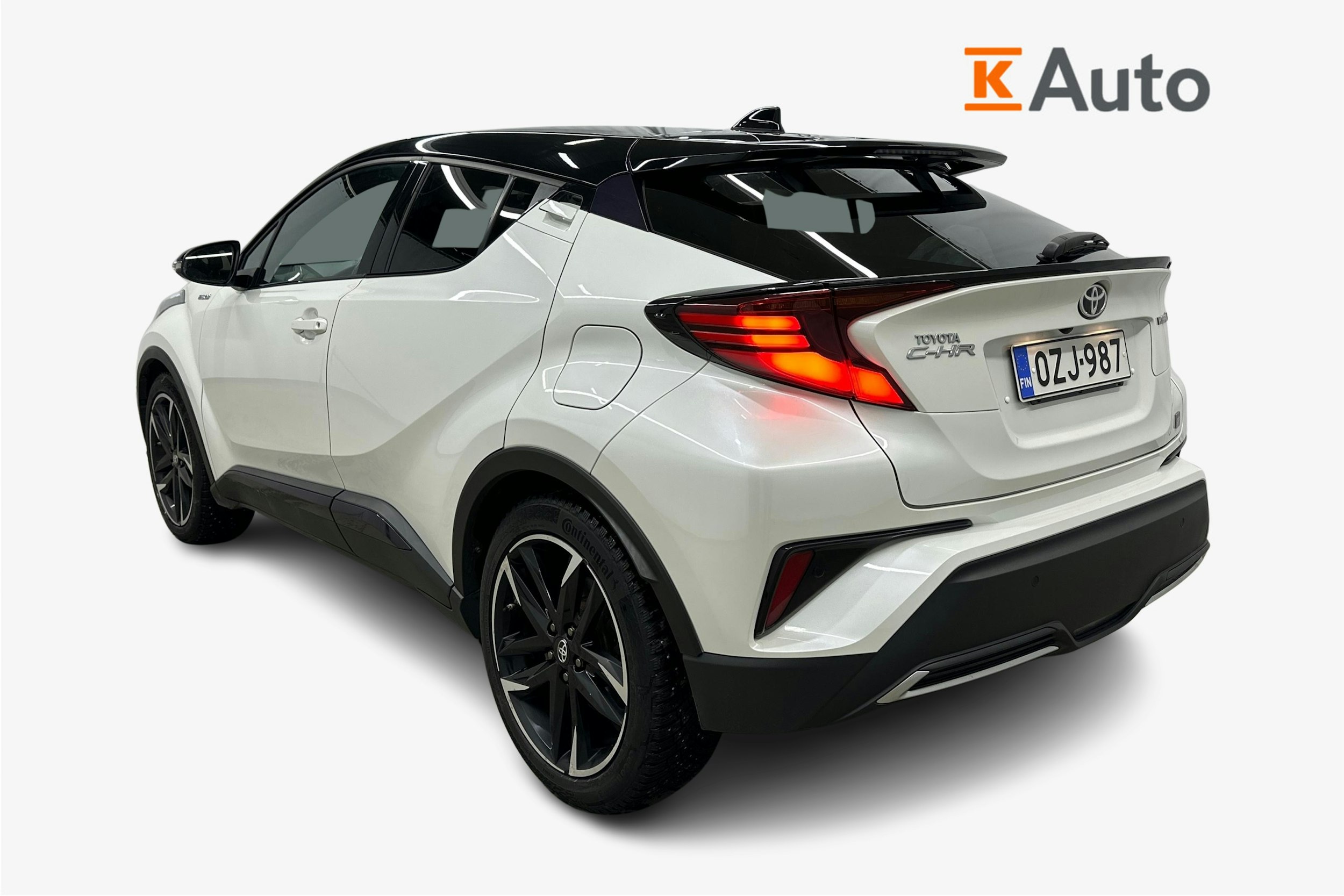 valkoinen Toyota C-HR 2021 kuva 2.