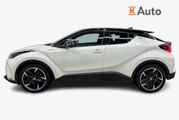 valkoinen Toyota C-HR 2021 kuva 6.