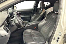 valkoinen Toyota C-HR 2021 kuva 9.