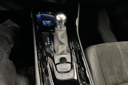 valkoinen Toyota C-HR 2021 kuva 20.