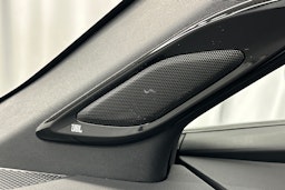 valkoinen Toyota C-HR 2021 kuva 23.