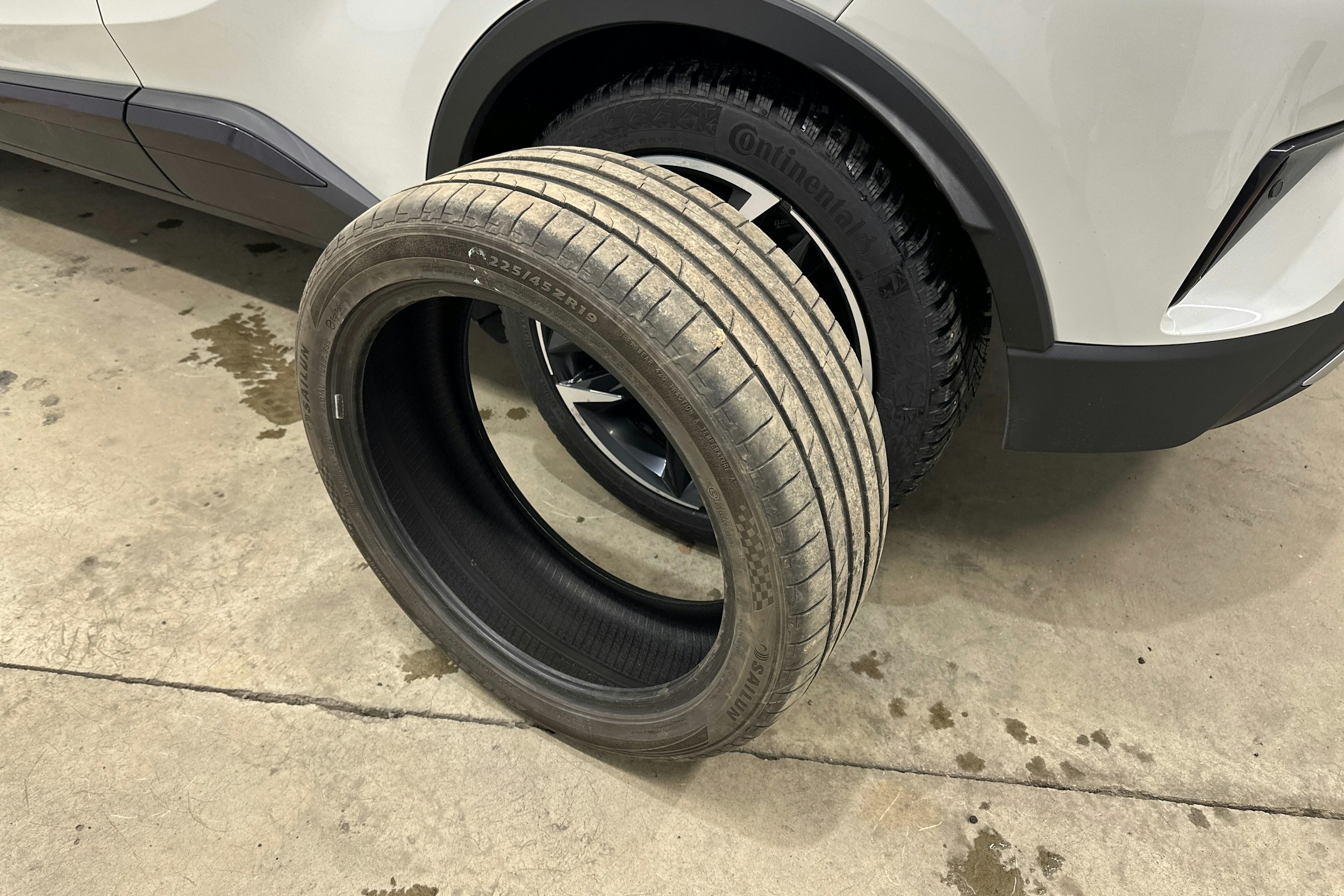 valkoinen Toyota C-HR 2021 kuva 27.