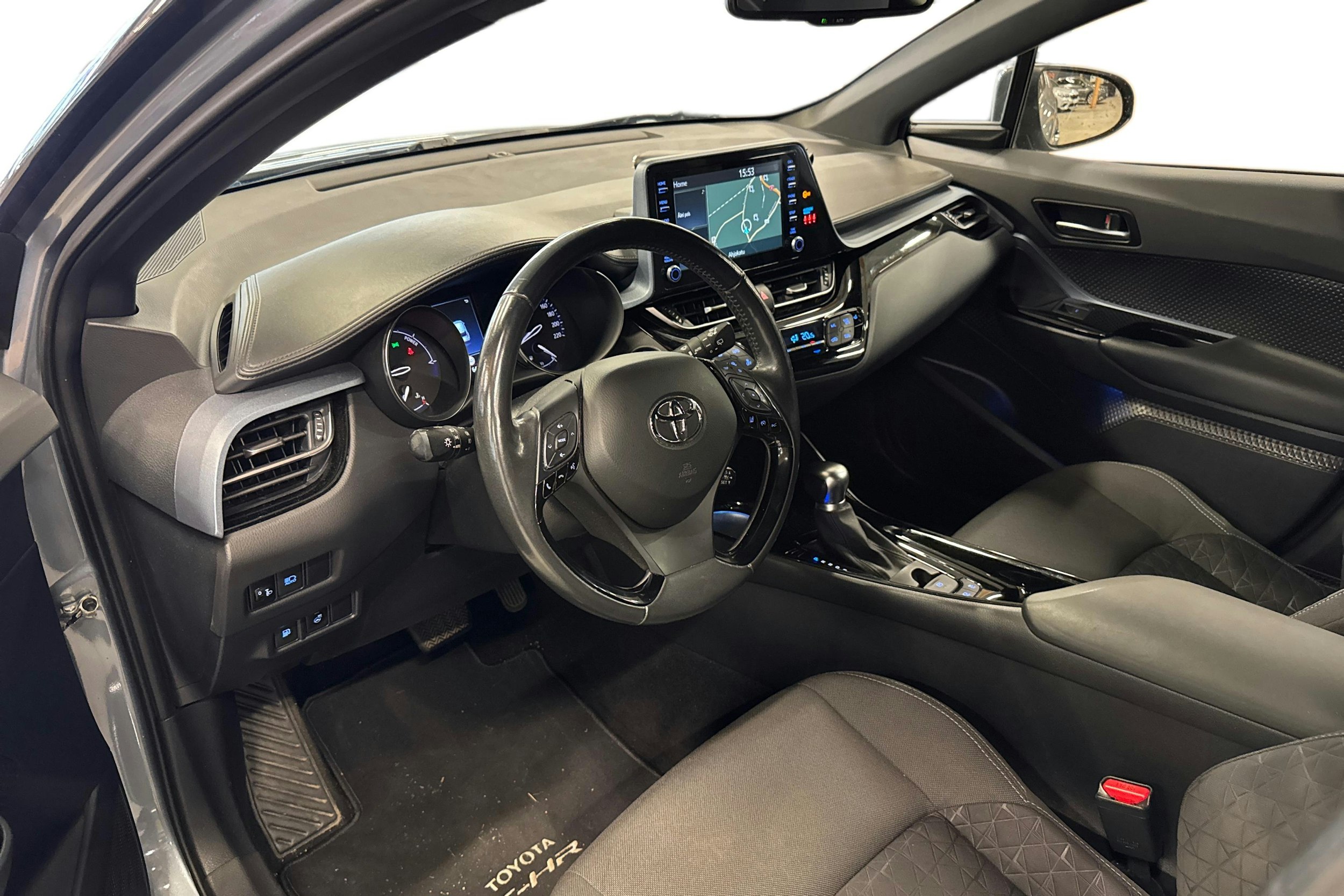 harmaa Toyota C-HR 2021 kuva 3.