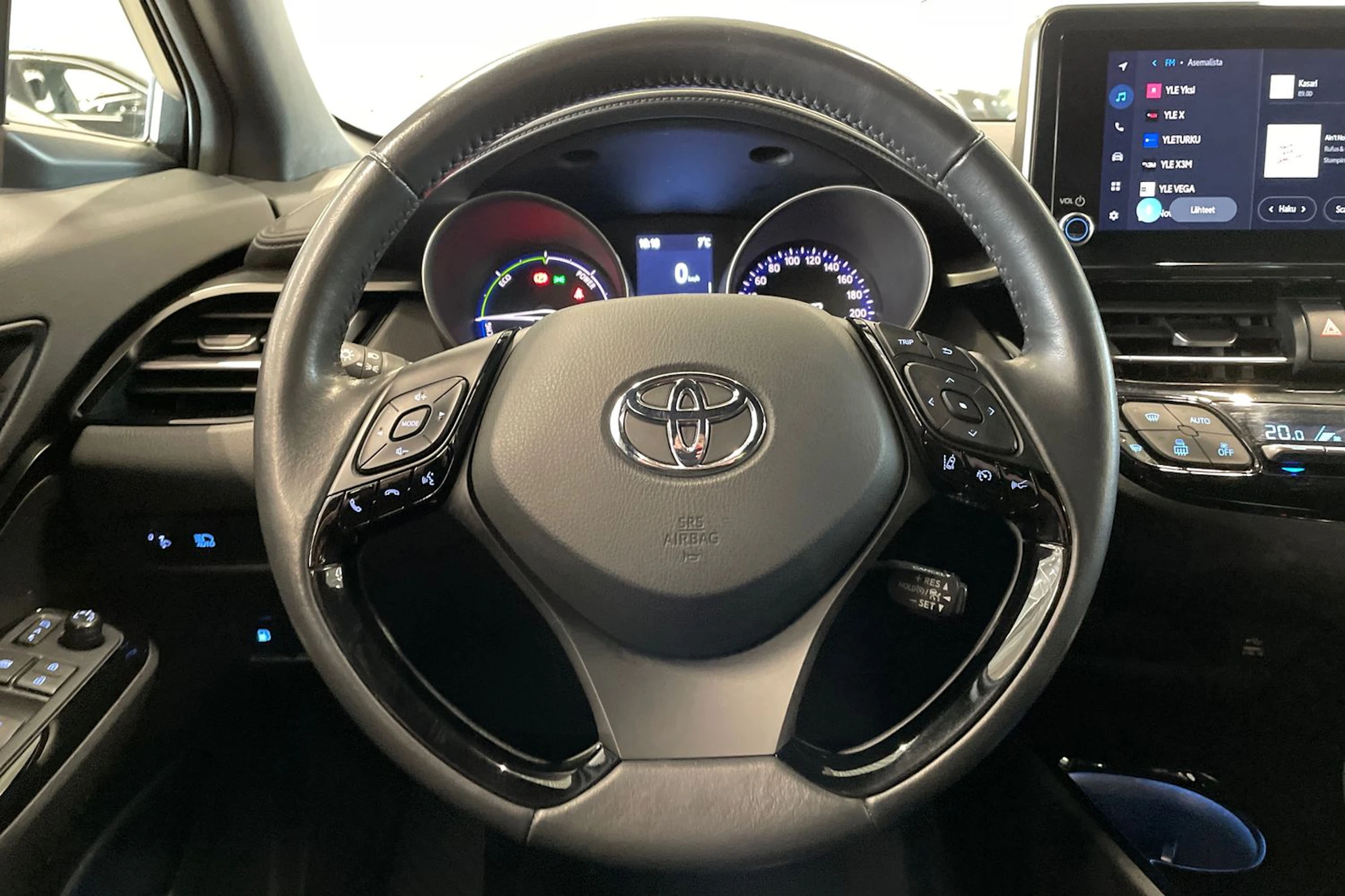 hopea Toyota C-HR 2022 kuva 17.