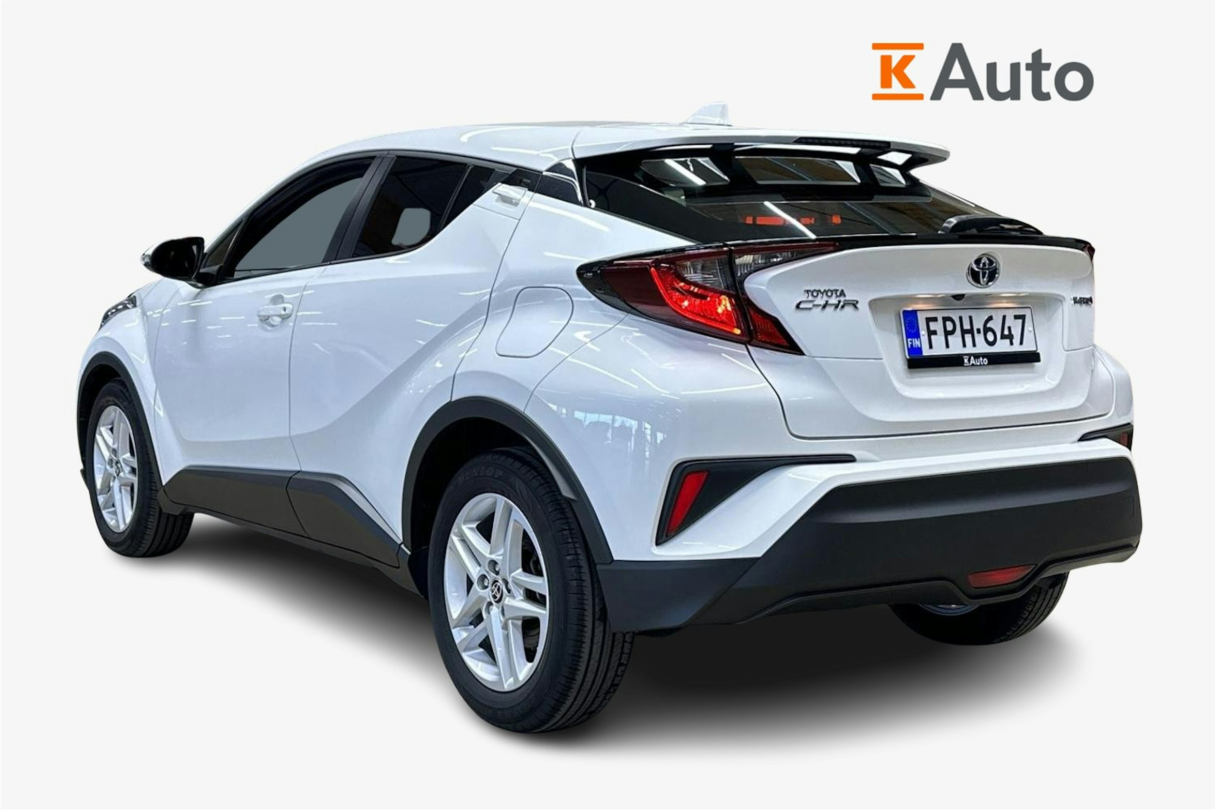 valkoinen Toyota C-HR 2022 kuva 2.