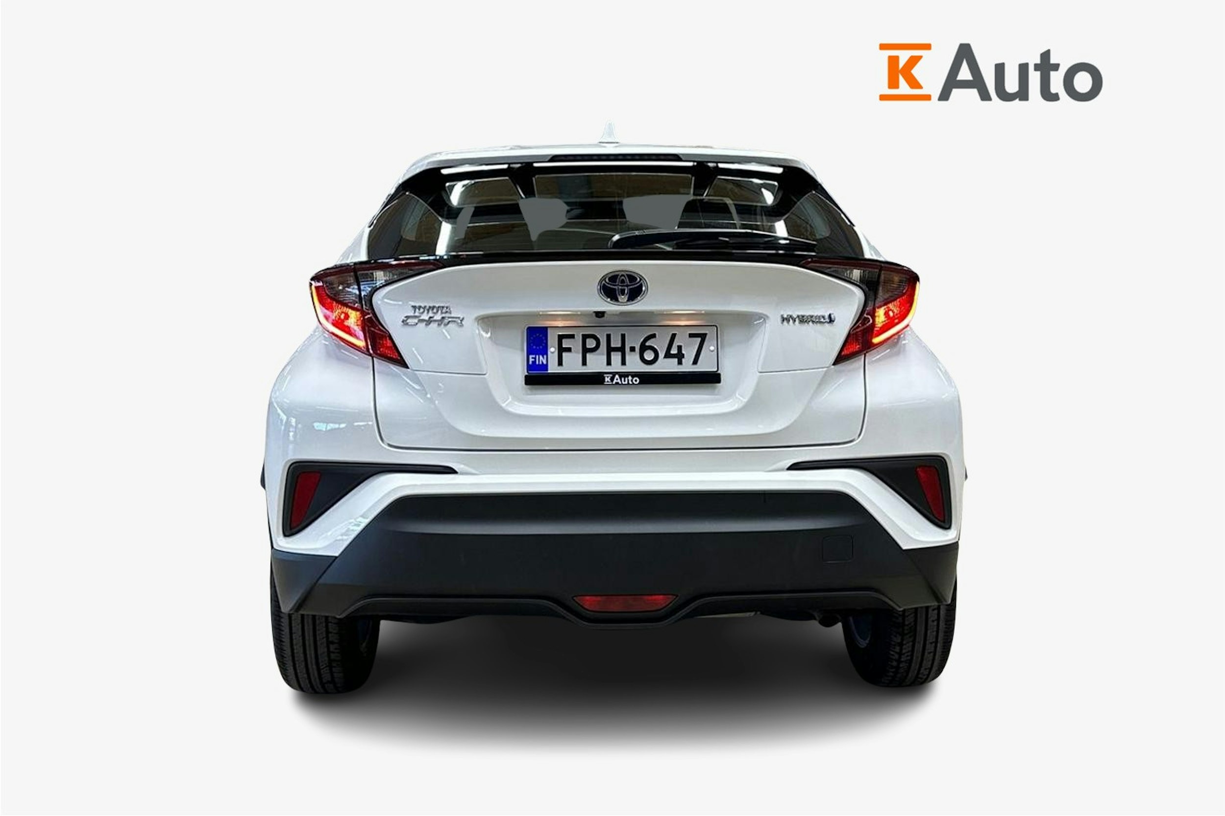 valkoinen Toyota C-HR 2022 kuva 3.