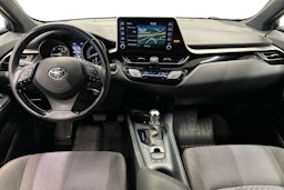 valkoinen Toyota C-HR 2022 kuva 9.
