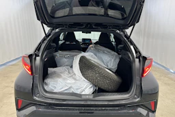 musta Toyota C-HR 2022 kuva 4.