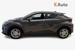 Harmaa Toyota C-HR 2022 kuva 6.