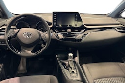 Harmaa Toyota C-HR 2022 kuva 9.