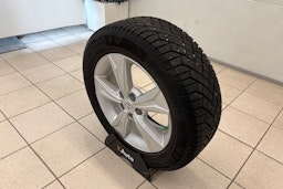 Harmaa Toyota C-HR 2022 kuva 13.