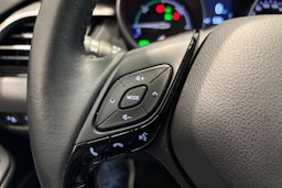 Harmaa Toyota C-HR 2022 kuva 15.