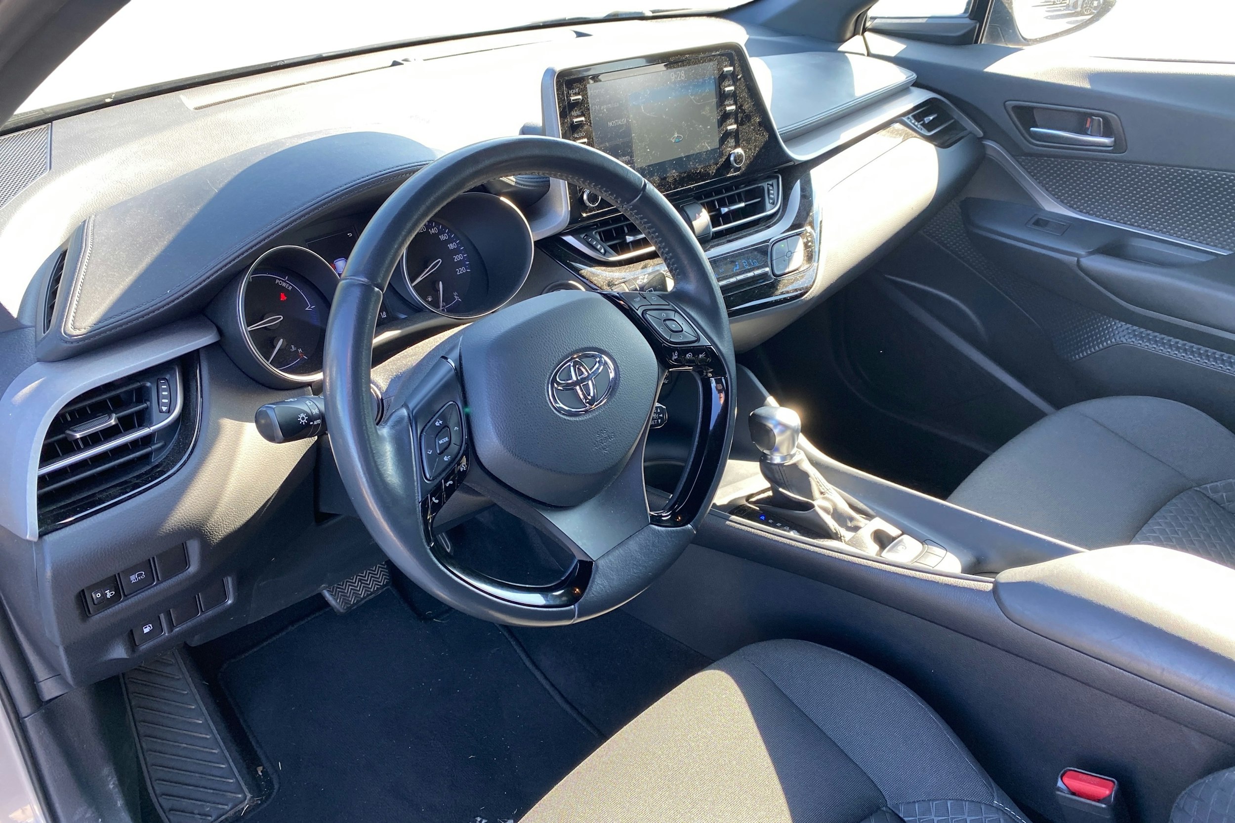 hopea Toyota C-HR 2022 kuva 3.