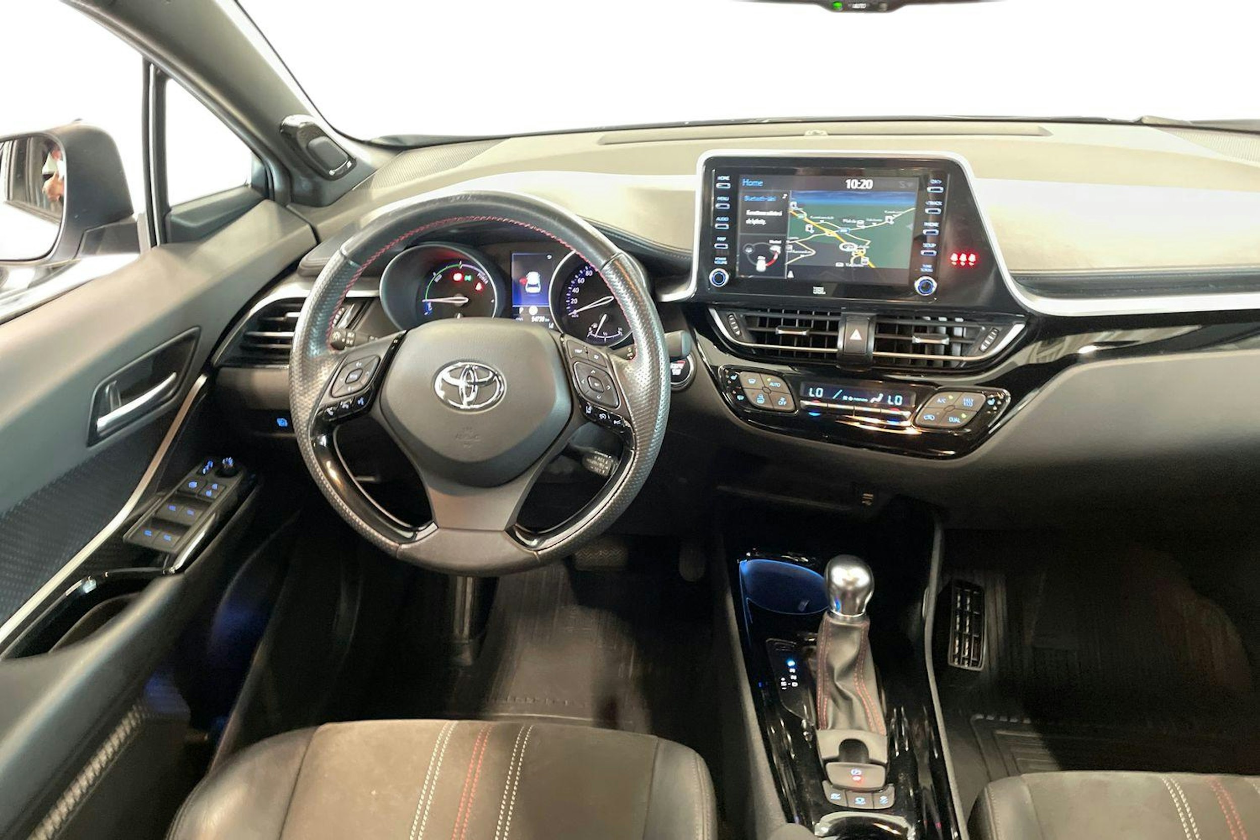 hopea Toyota C-HR 2022 kuva 9.