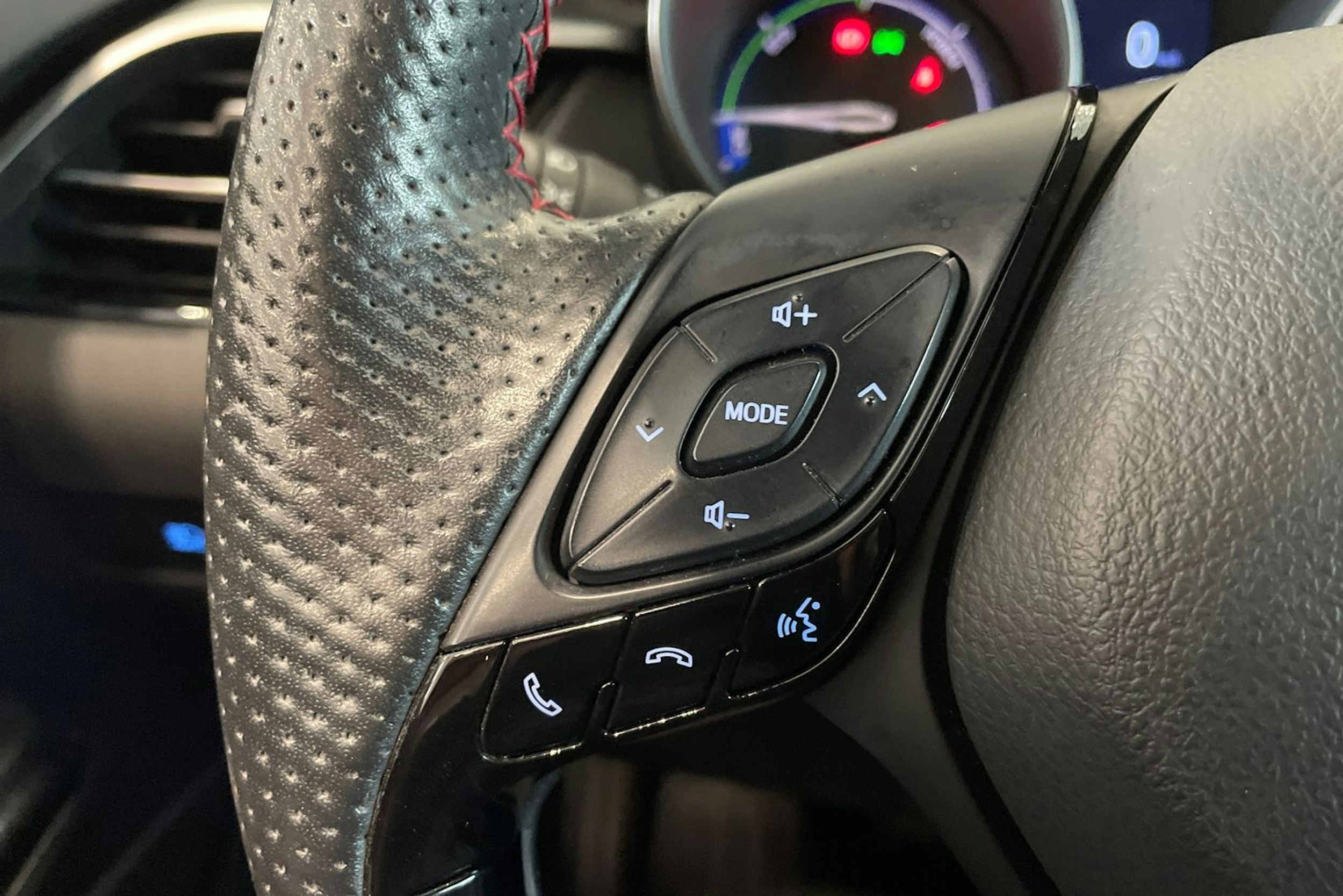hopea Toyota C-HR 2022 kuva 17.