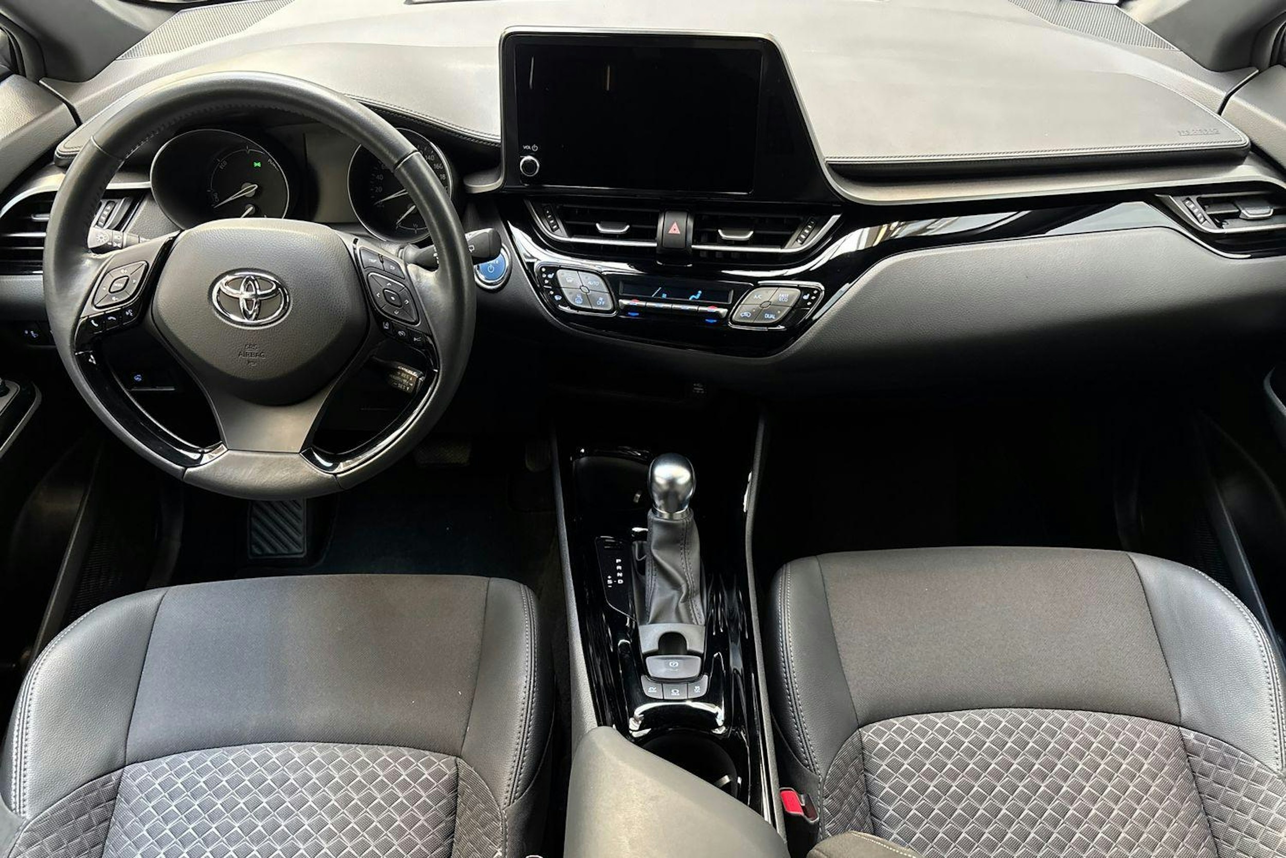 ruskea (beige) Toyota C-HR 2022 kuva 9.