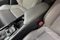 ruskea (beige) Toyota C-HR 2022 kuva 25.