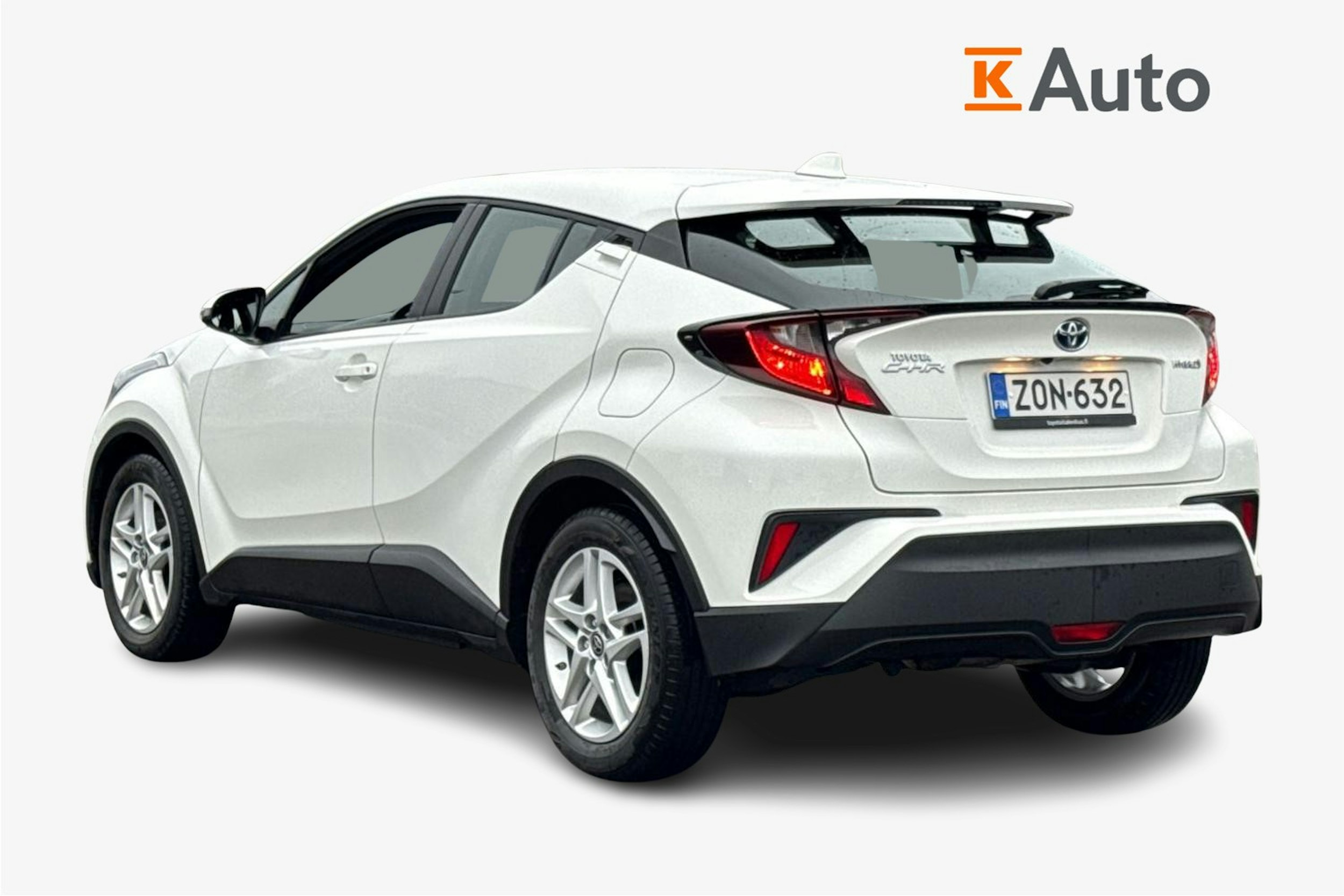 valkoinen Toyota C-HR 2022 kuva 2.