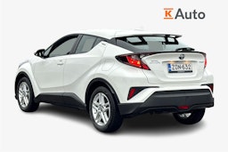 valkoinen Toyota C-HR 2022 kuva 2.