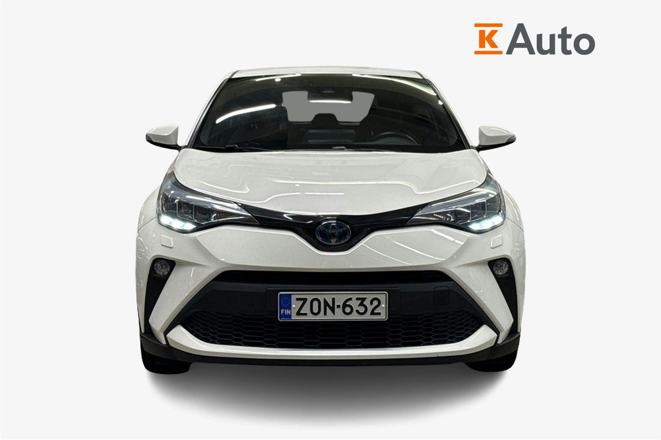 valkoinen Toyota C-HR 2022 kuva 4.