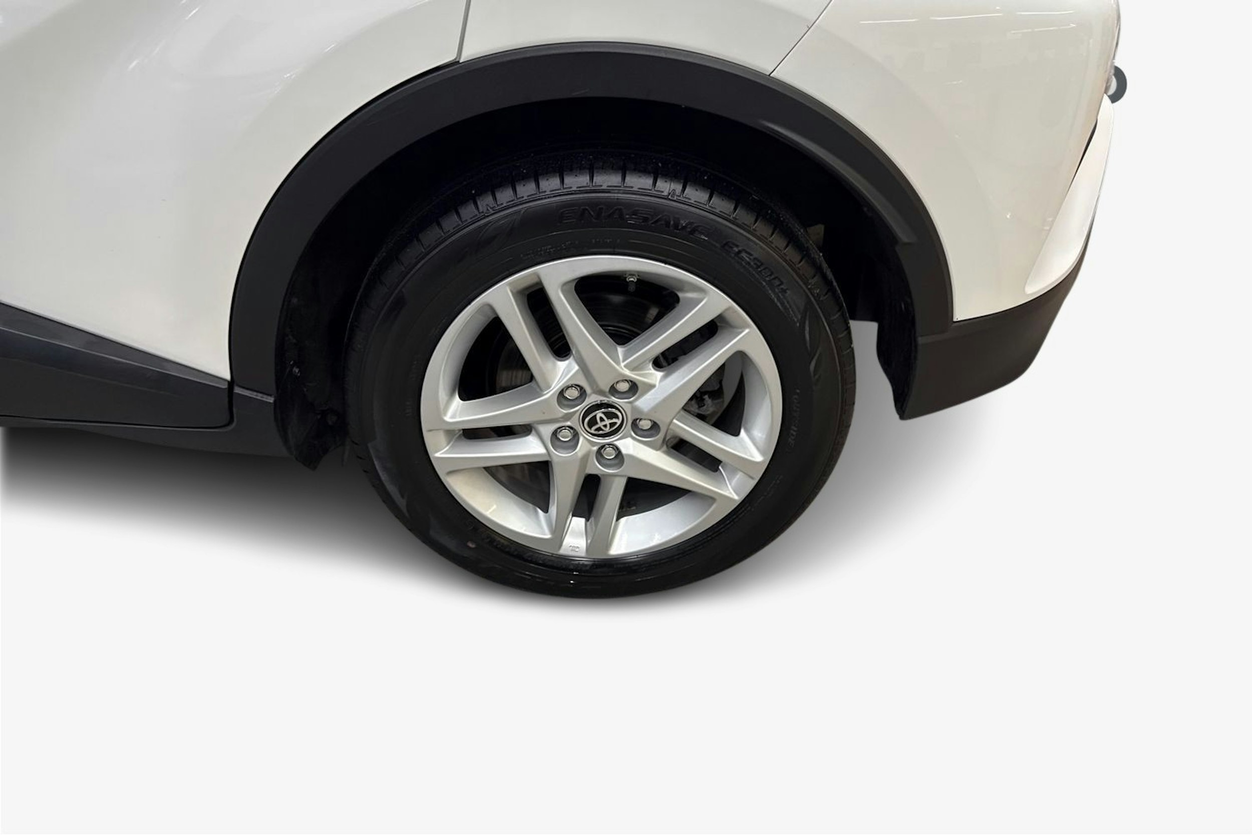 valkoinen Toyota C-HR 2022 kuva 9.