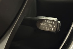 valkoinen Toyota C-HR 2022 kuva 14.