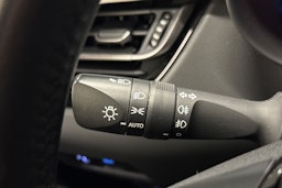 valkoinen Toyota C-HR 2022 kuva 15.