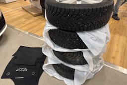 valkoinen Toyota C-HR 2022 kuva 25.