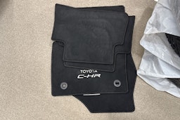 valkoinen Toyota C-HR 2022 kuva 26.