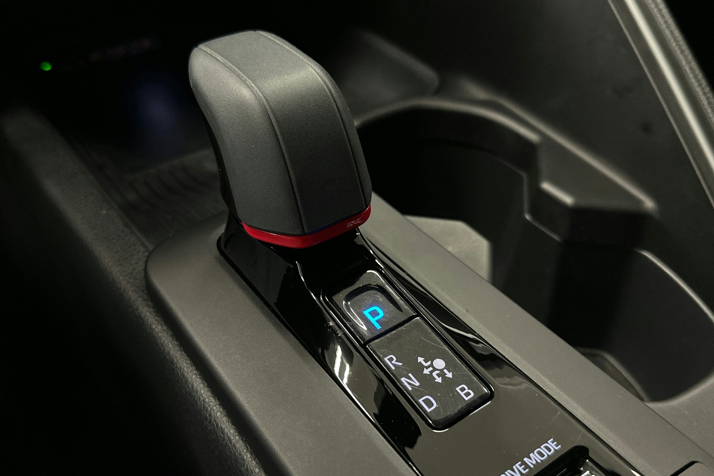 harmaa Toyota C-HR 2023 kuva 29.