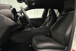 harmaa Toyota C-HR 2024 kuva 24.