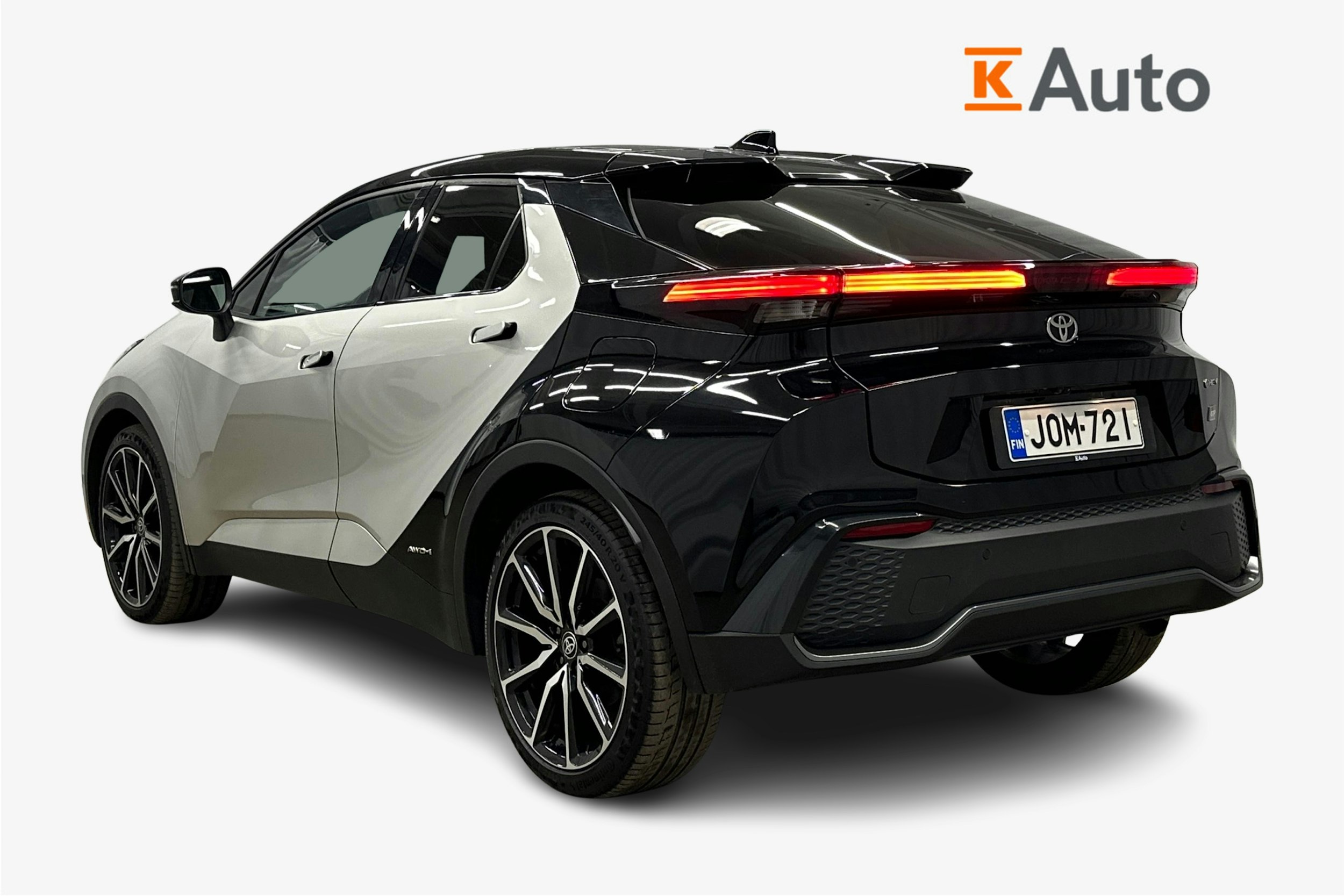 harmaa Toyota C-HR 2023 kuva 2.