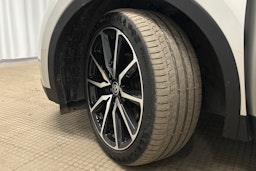 harmaa Toyota C-HR 2023 kuva 13.