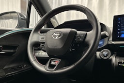 harmaa Toyota C-HR 2023 kuva 19.