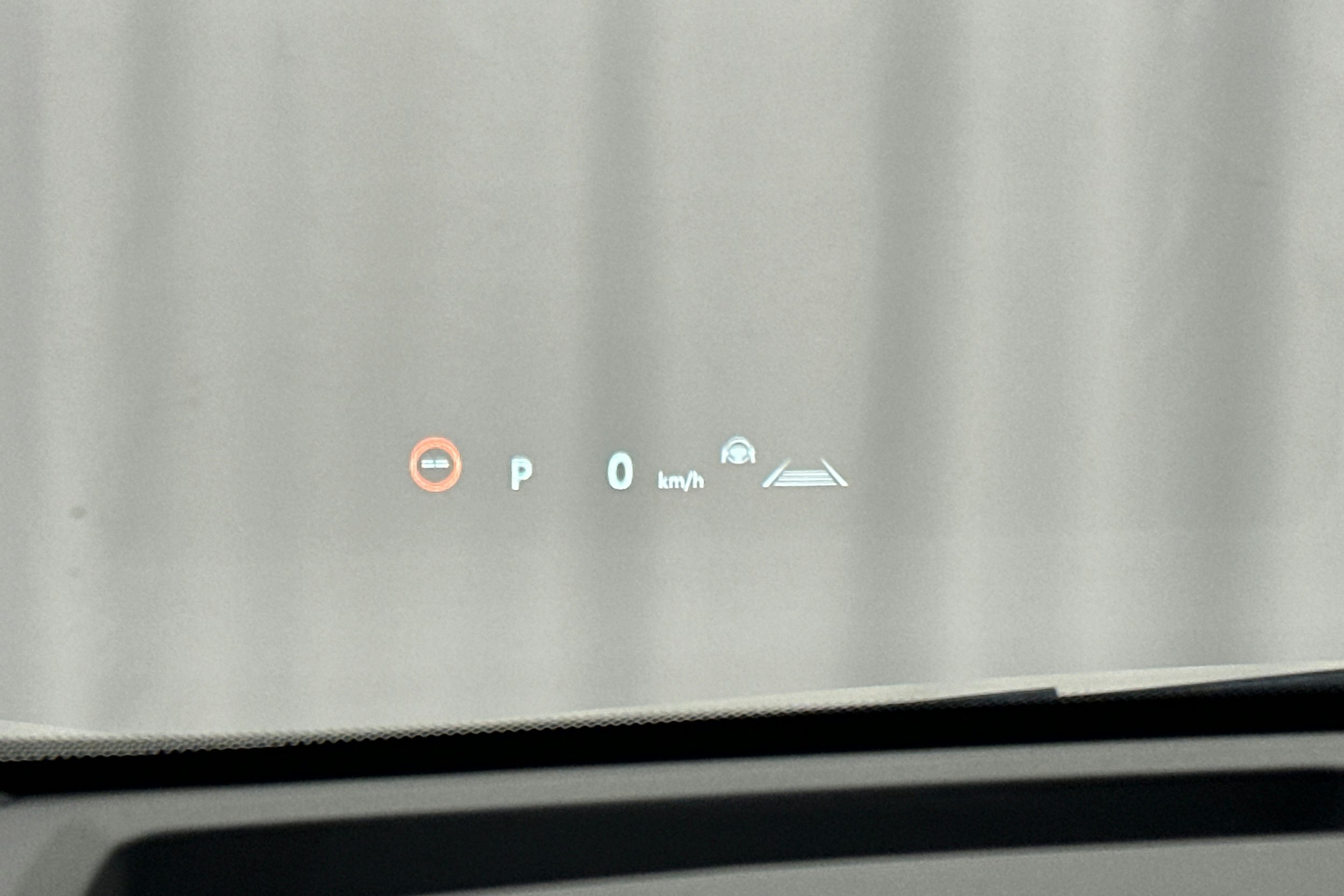 harmaa Toyota C-HR 2023 kuva 24.