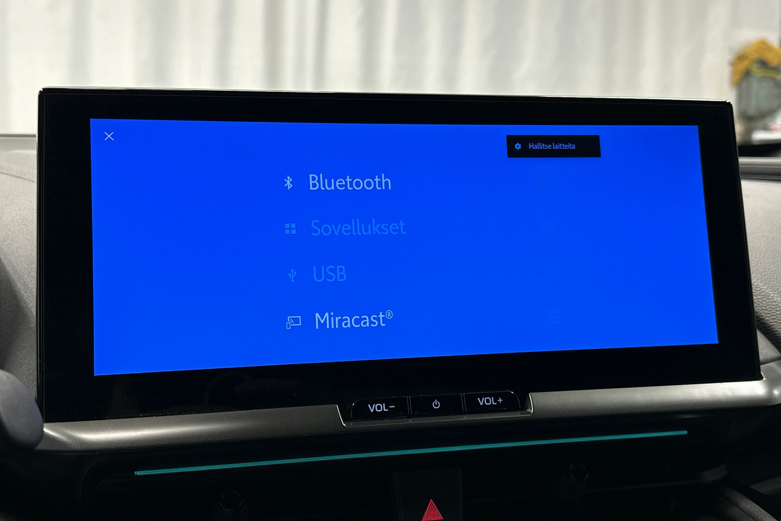 harmaa Toyota C-HR 2023 kuva 26.