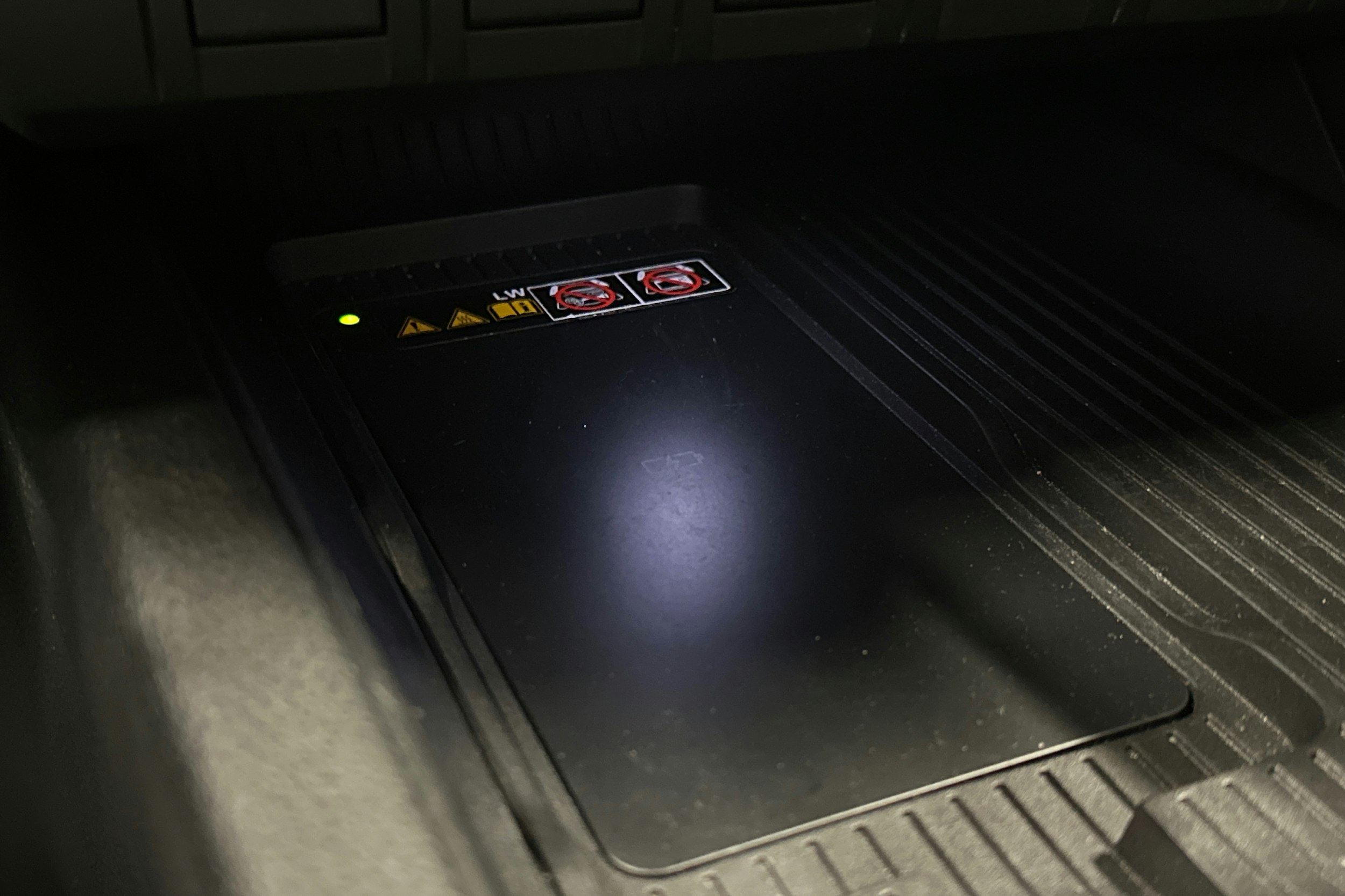 harmaa Toyota C-HR 2023 kuva 33.