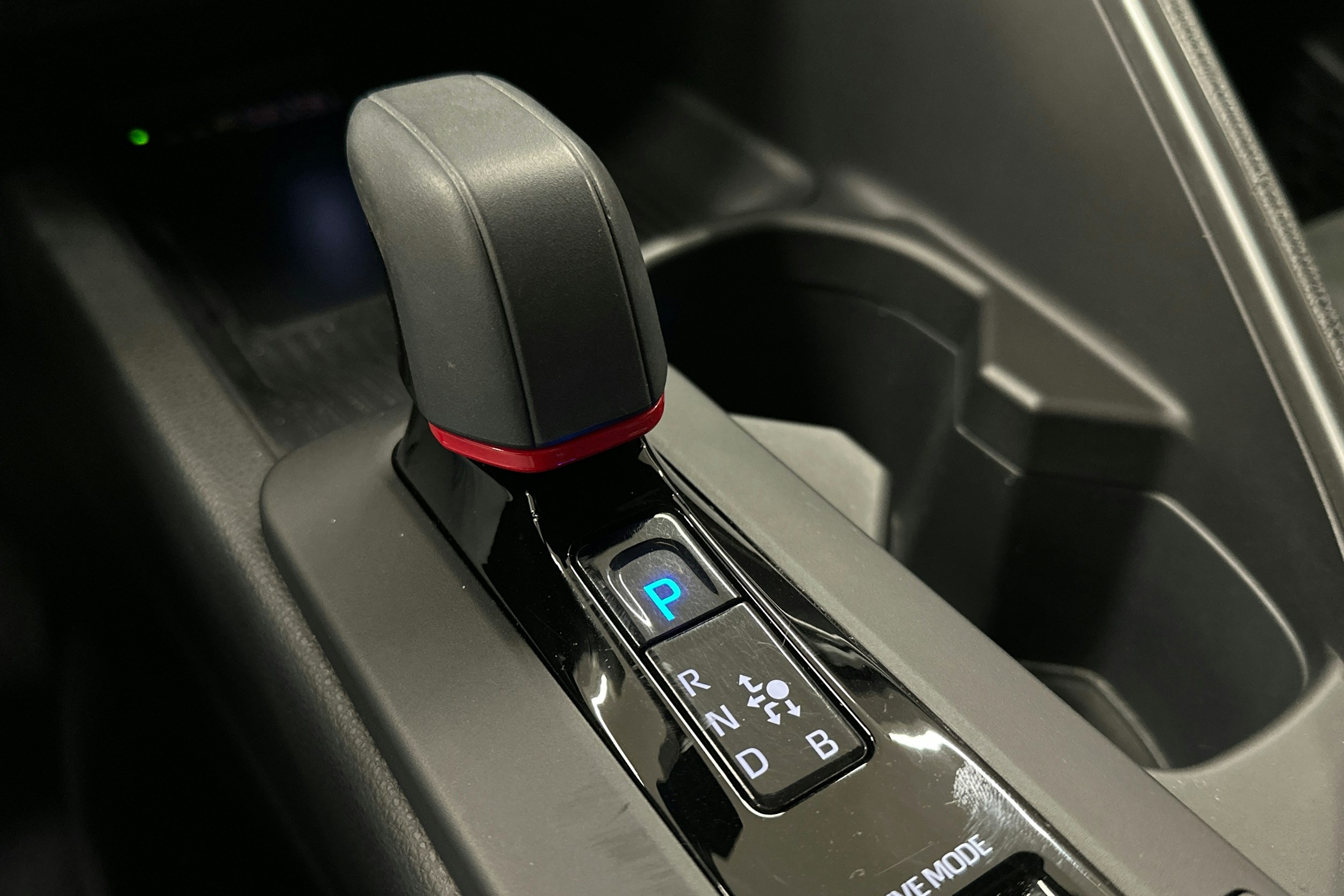 harmaa Toyota C-HR 2023 kuva 34.