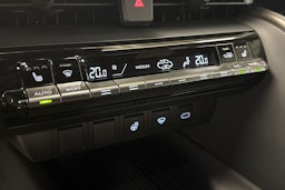 musta Toyota C-HR 2024 kuva 23.