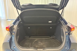 musta Toyota C-HR 2024 kuva 27.