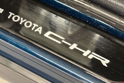 musta Toyota C-HR 2024 kuva 35.