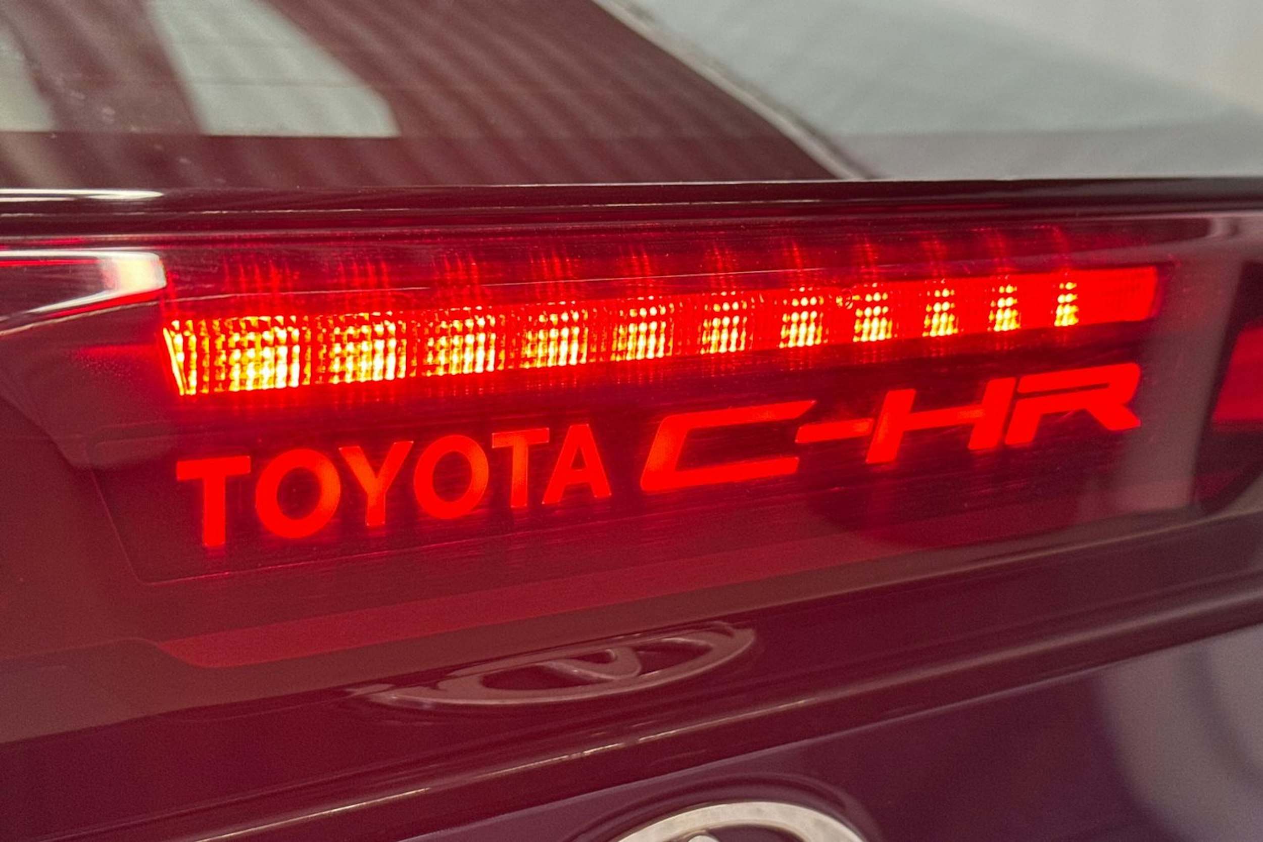 musta Toyota C-HR 2024 kuva 36.