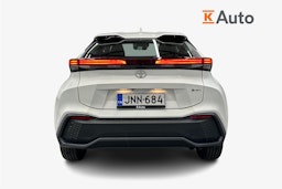 valkoinen Toyota C-HR 2024 kuva 3.