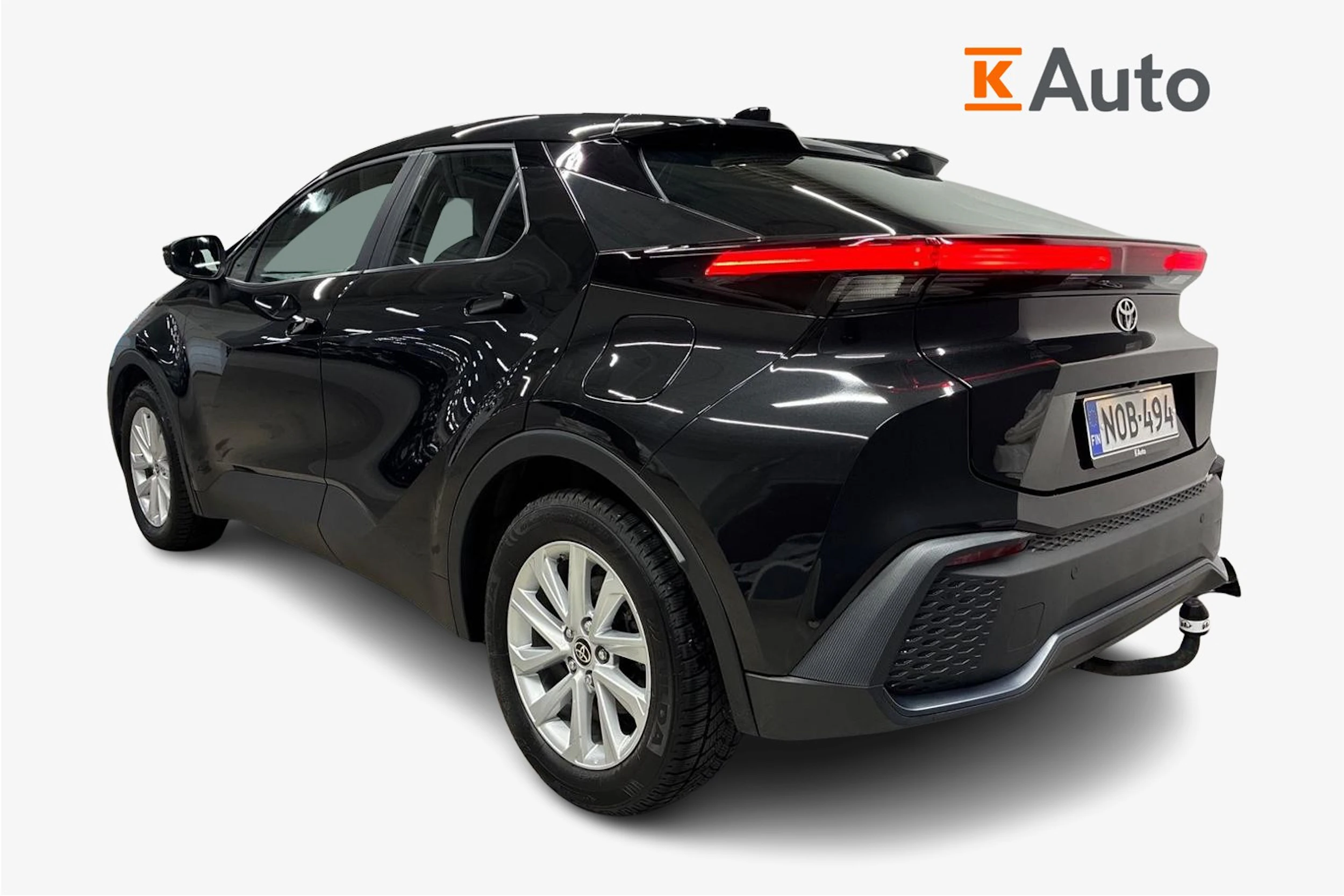 musta Toyota C-HR 2024 kuva 2.